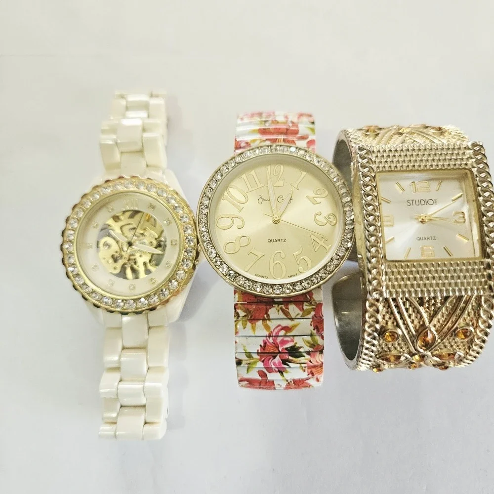 Lot‎ Of Womens Watches Stylish Time Pieces Modern And Vintage Looks